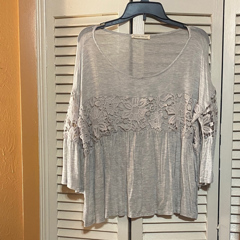 Chic Gray Lace Women's Blouse